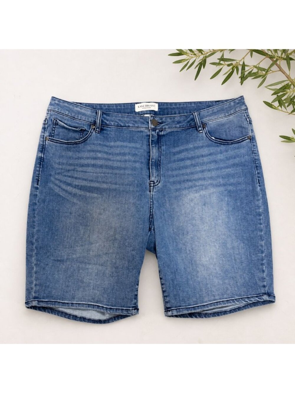 Lane Bryant Bermuda Jean Shorts Plus Size 22 Denim Mid Rise Essential Stretch